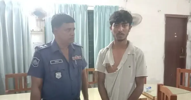 কুষ্টিয়ায় যুবক আটক